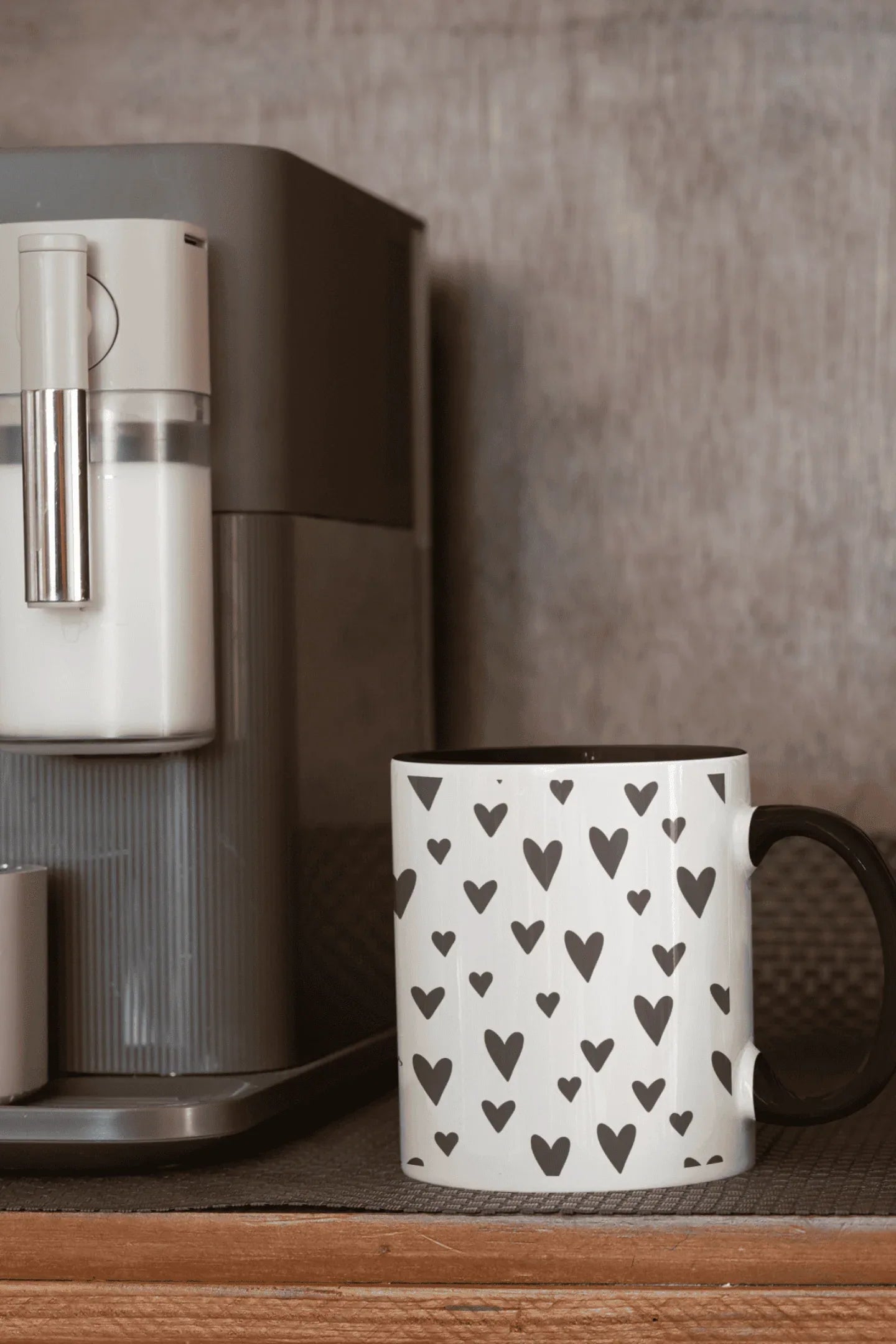 The rebellious love: Ceramic Mug (300ml) - curledeyes
