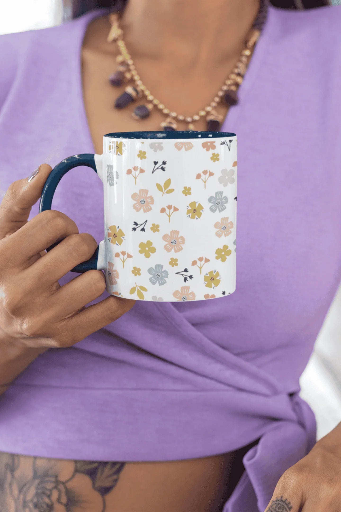 Flowers illustrated : Ceramic Mug (300ml) - curledeyes