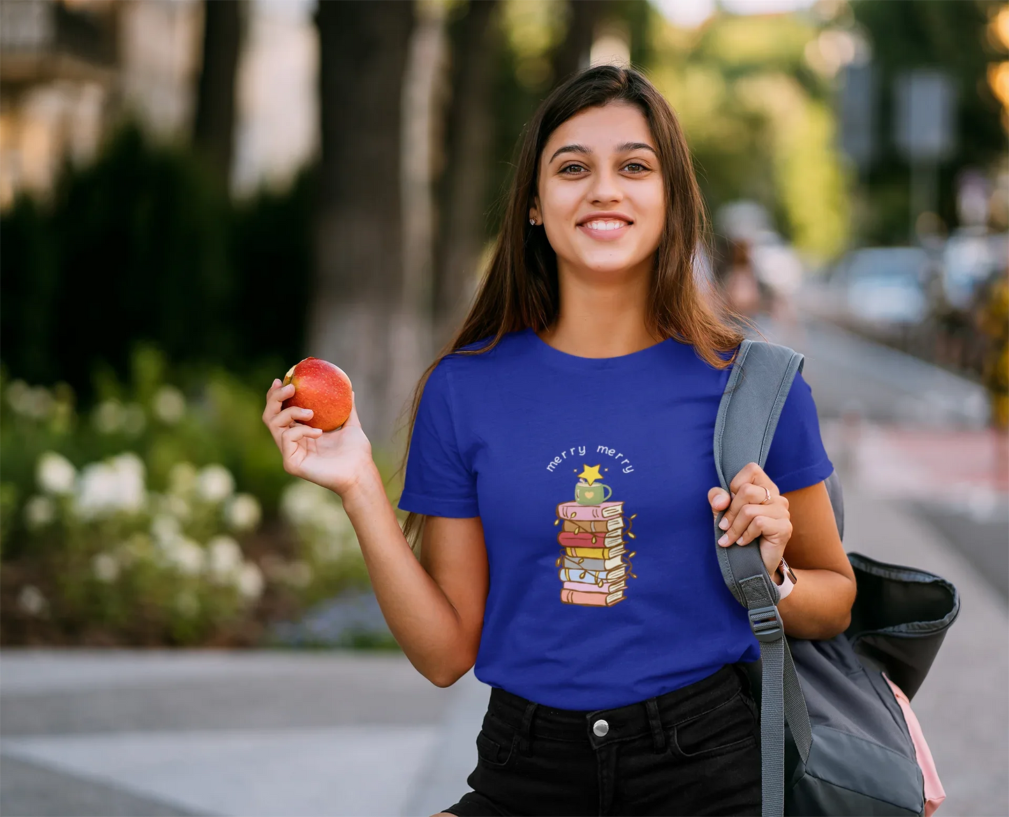 Books & Merry Christmas Tee (Woman fit, Cotton) - curledeyes
