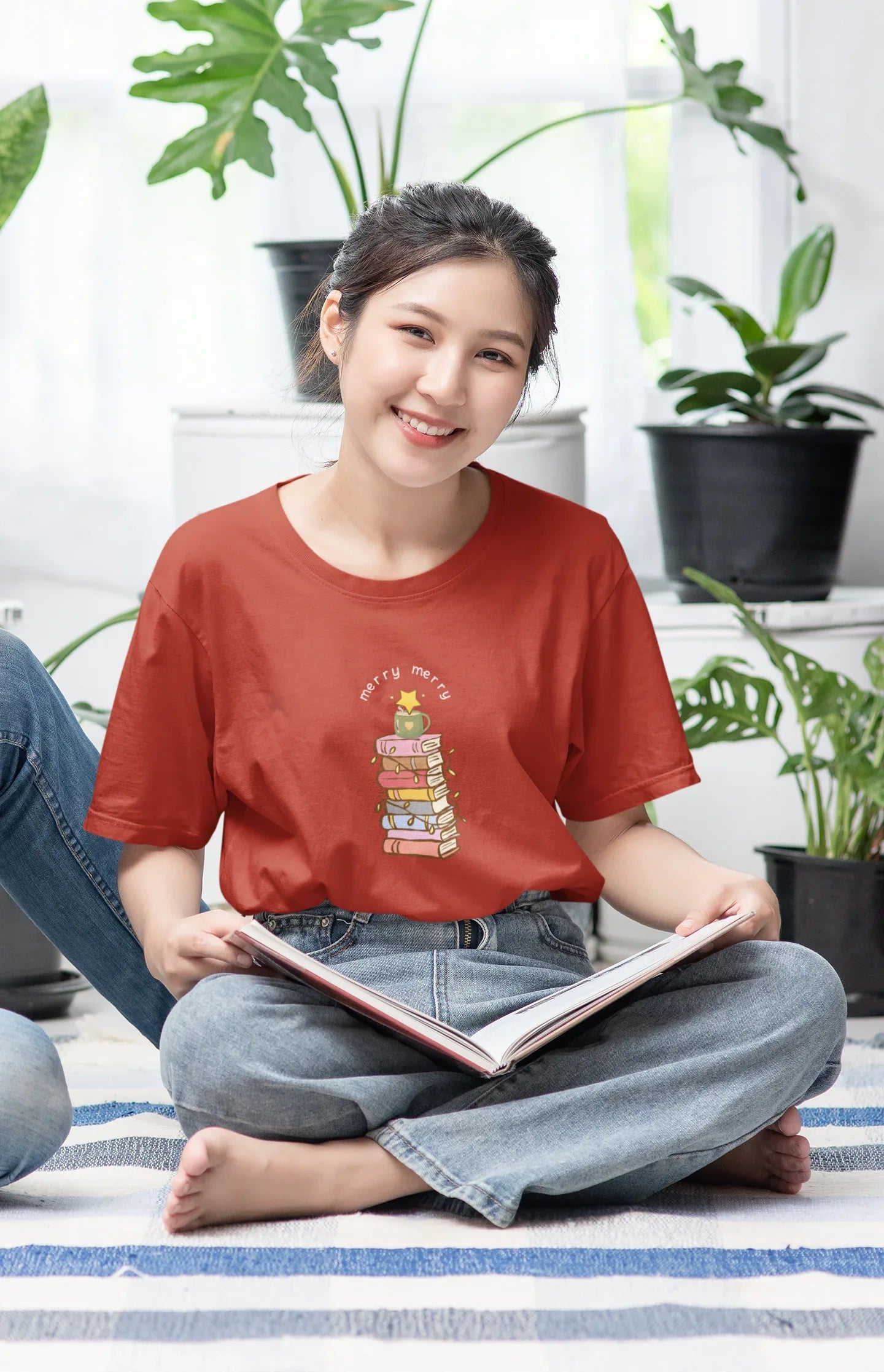 Books & Merry Oversized luxe Christmas Tee (Unisex, Cotton) - curledeyes