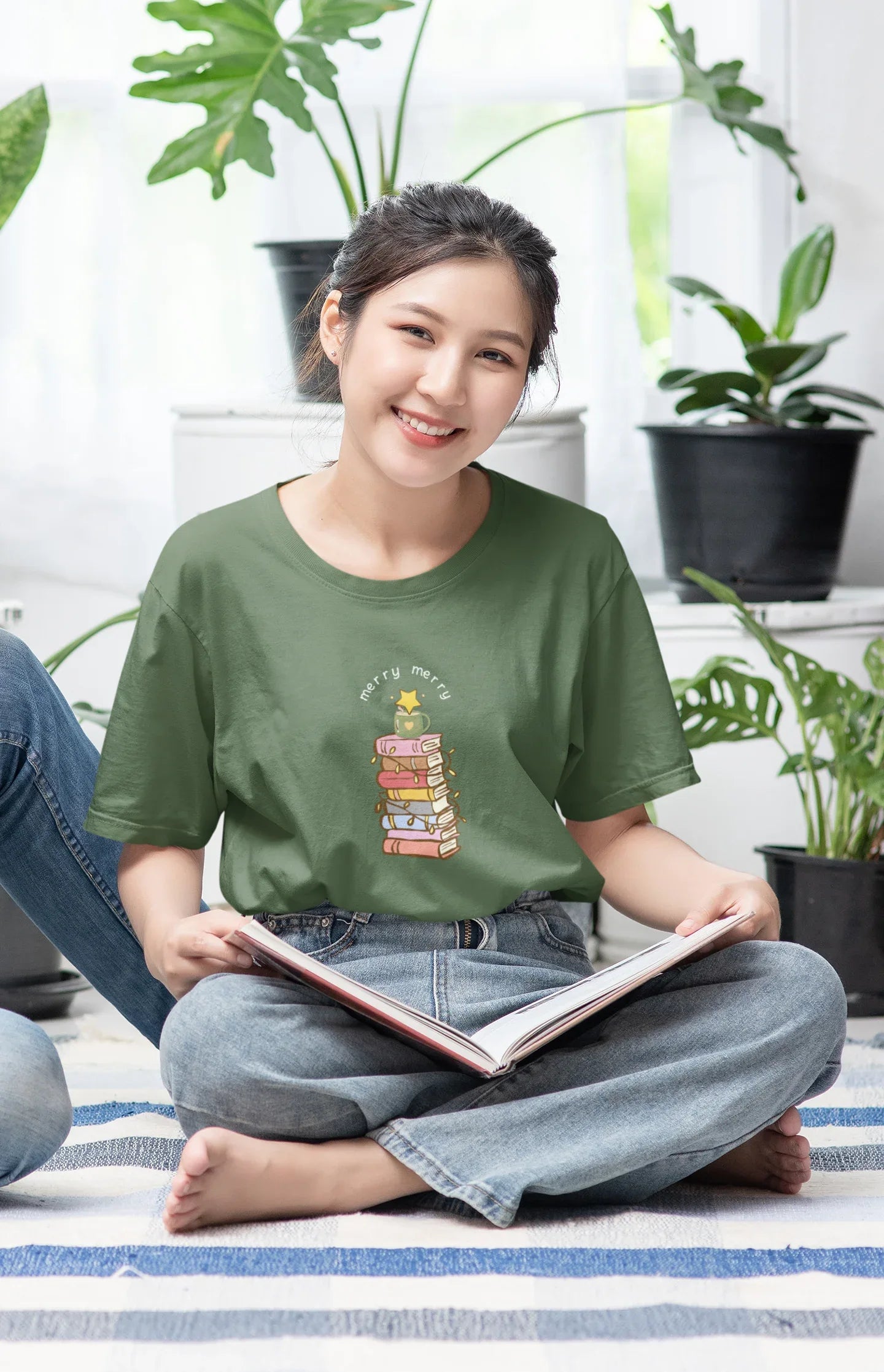 Books & Merry Oversized luxe Christmas Tee (Unisex, Cotton) - curledeyes