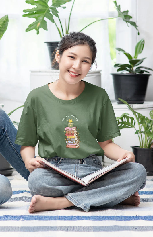 Books & Merry Oversized luxe Christmas Tee (Unisex, Cotton) - curledeyes