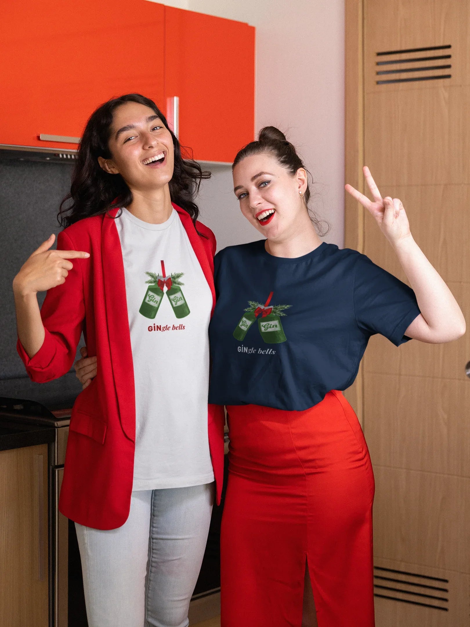 GINgle Jingle Bells Oversized luxe Christmas Tee (Unisex, Cotton) - curledeyes
