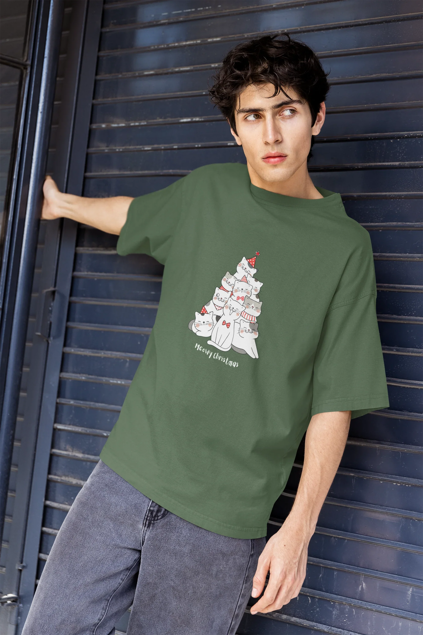 Meowy Christmas Cat Oversized luxe Christmas Tee (Unisex, Cotton) - curledeyes