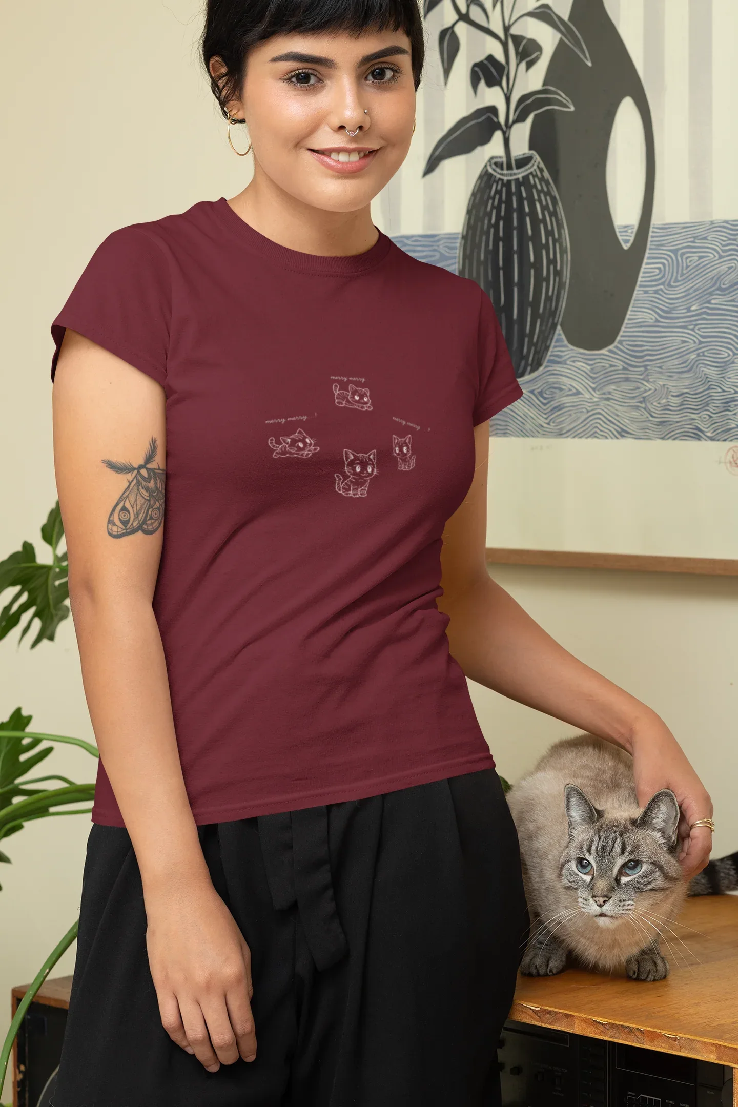 Merry Kitty Christmas Cat Tee (Woman fit, Cotton) - curledeyes