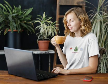 Merry Merry Oversized luxe Christmas Tee (Unisex, Cotton) - curledeyes