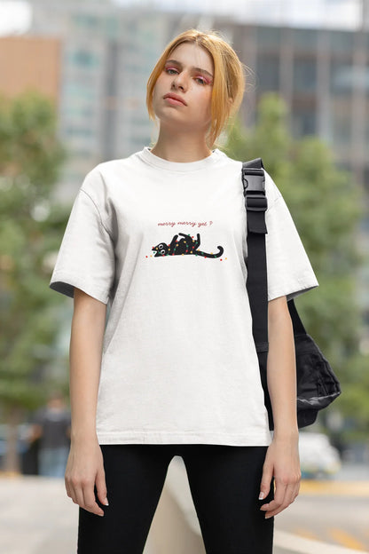 Merry Yet_ Cat Christmas Oversized luxe Christmas Tee (Unisex, Cotton) - curledeyes