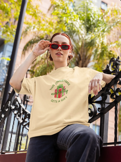 Naughty Gets A Gift Oversized luxe Christmas Tee (Unisex, Cotton) - curledeyes