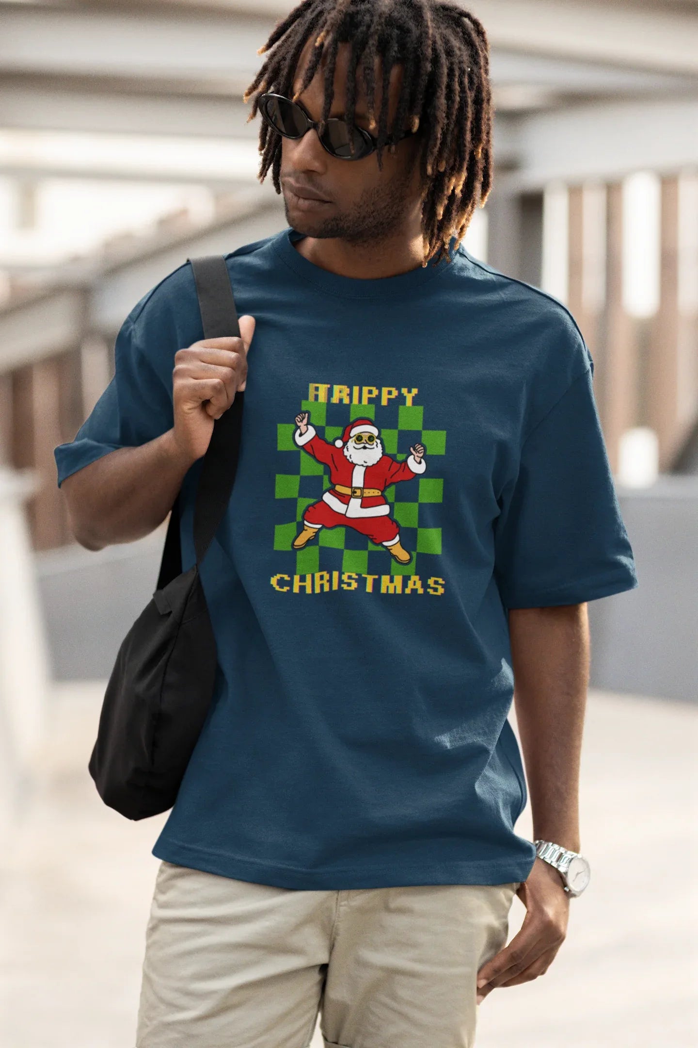 Trippy Happy Fun Oversized luxe Christmas Tee (Unisex, Cotton) - curledeyes